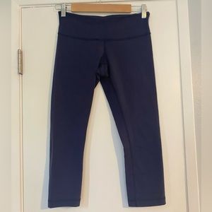 Lululemon Cropped Yoga Pants Size 6